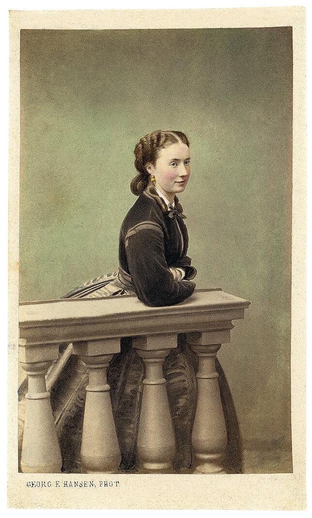 Carte-de-visite eines unbekannten Modells – fotografiert von Georg E. Hansen (1833-1891), Kopenhagen.