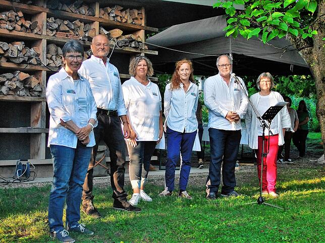 Mitglieder der Nachbarschaftshilfe (v.l.): Rita Otto, Klaus Jerger, Cornelia Schorn, Andrea Meuli, Sven Jochem, Vorsitzender und Birgit ...