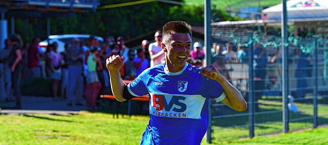 Bild 22: Weitere Impressionen vom 3:2-Sieg des FC Erzingen zum Landesliga-Aufstieg gegen den FC Emmendingen
