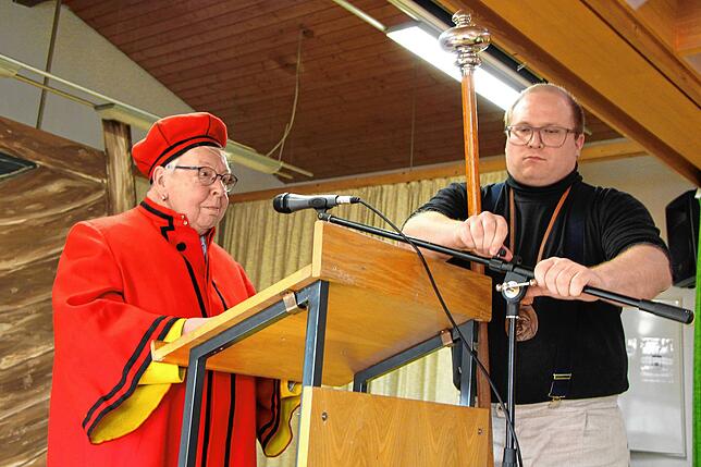 Bild 5: Beste Stimmung bei der Seniorenfasnet in Bonndorf. Wir haben die Bilder!