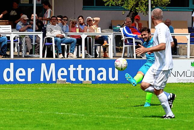 Bild 28: Ü40-Männer des FC Radolfzell stehen nach 6:0 gegen Pfaffenweiler/Ehrenkirchen im Verbandspokalfinale