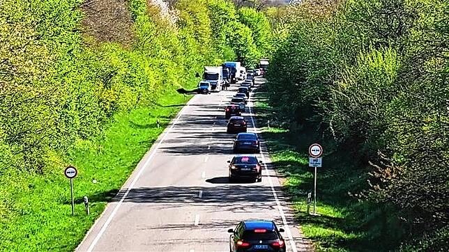 Lange Staus auf der B34 am Freitagnachmittag.