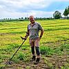 Metallsondengänger Joachim Jakob unterstützt den Denkmalschutz und begeht auf Zuweisung vorgegebene Flächen wie hier das in Planung ...