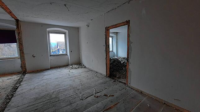 Die Fenster im Hintergrund erlauben den Ausblick auf den Brauereiplatz.