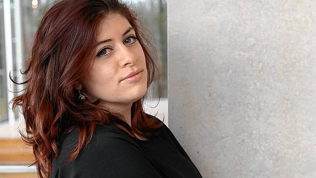 Rasha Kerdieh kam mit ihrer Familie aus Syrien und schloss im Sommer ihr Bachelor Studium im Fach International Business ab. Beim CJD ...