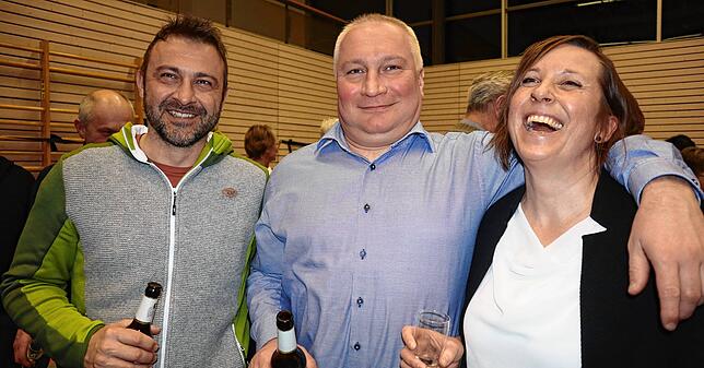 Michael Siber, Gemeinderat Frank Reiser und seine Frau Isabel waren bester Laune.