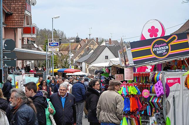 Mit dem ersten Jahrmarkt der Saison lockt das Städtchen Tengen regelmäßig viele Besucher.