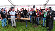 Kein Wetterglück, aber dennoch guter Dinge sind die Trikefreunde aus Kirchen-Hausen beim Treffen am Wochenende. Unser Bild zeigt die ...