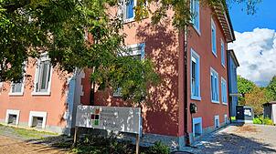 Das Medizinische Versorgungszentrum Klettgau im einstigen Rathaus in Grießen.