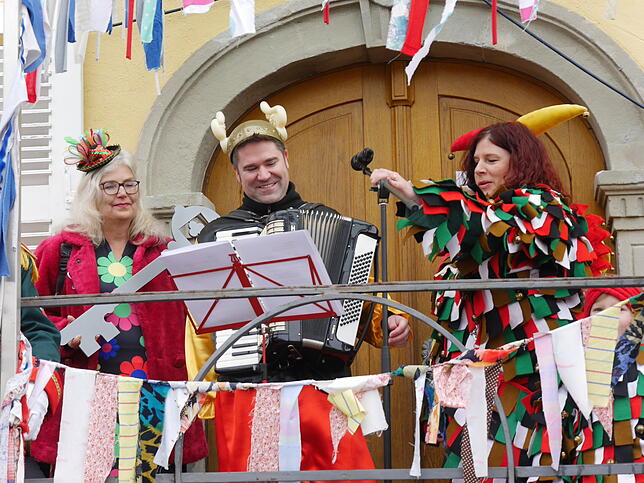 Bild 20: Bilder vom Schmotzigen in Hilzingen: Fasnacht 2025 mit buntem Treiben!