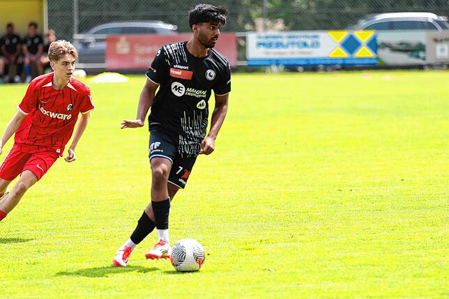 Bild 8: U19 des SC Freiburg gewinnt Test in Eggingen gegen den SV Schaffhausen mit 4:1 – wir haben Fotos!