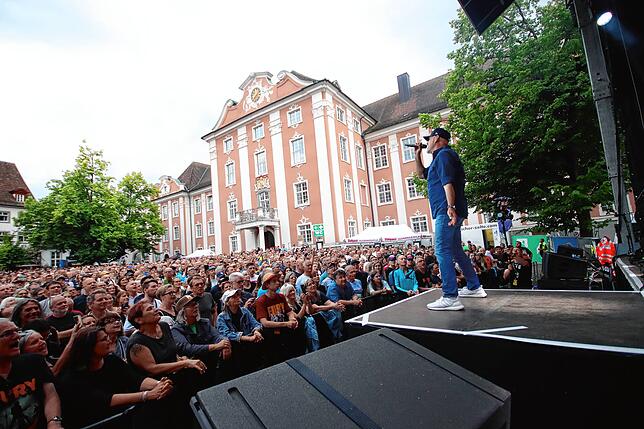 Bild 25: Fury in the Slaughterhouse rocken den Meersburger Schlossplatz