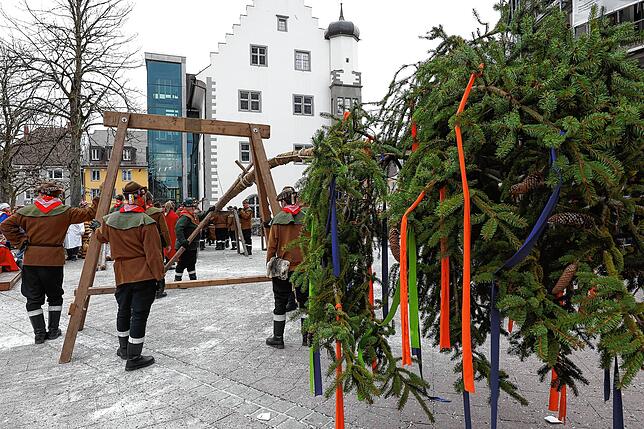 Bild 21: Narrenbaumstellen auf dem Radolfzeller Marktplatz