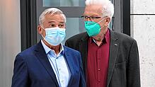 Thomas Strobl (l, CDU), Innenminister von Baden-Württemberg und Winfried Kretschmann (r, Bündnis 90/Die Grünen), Ministerpräsident von ...