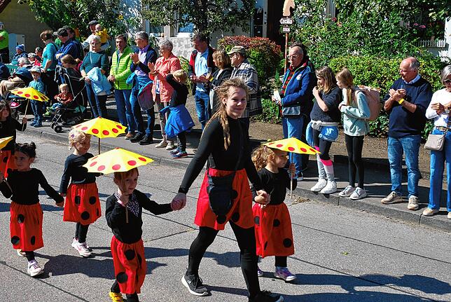 Bild 2: Die schönsten Bilder vom Winzerfestumzug in Erzingen
