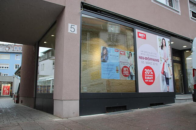 Nachdem das "Marktkörble" am Buchhornplatz geschlossen hat, werden die Räume aktuell renoviert. Die Neueröffnung des Modegeschäfts Witt ...