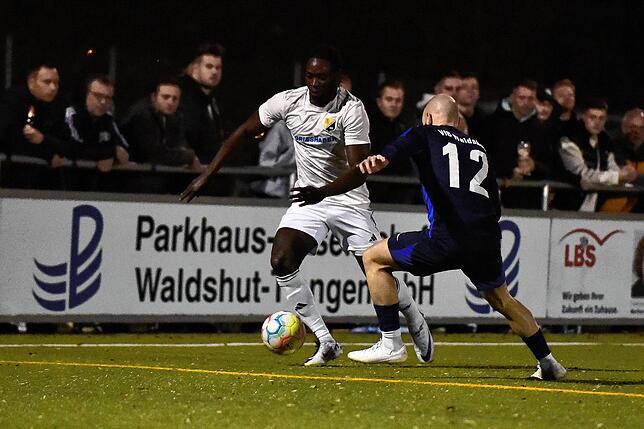 Bild 34: Der SV 08 Laufenburg gewinnt das Derby beim VfB Waldshut mit 8:0 &ndash; und wir haben Bilder!