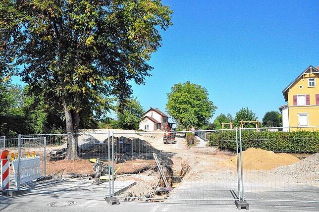 Schon jetzt sorgt die Gemeinde dafür, dass bei Straßenarbeiten, wie hier bei der Sanierung der Bahnhofstraße in Bermatingen, die ...