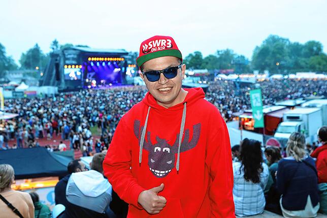 Bild 32: Im Stadion wird am zweiten Tag des Campus-Festivals nochmals aufgedreht