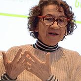 Dorothea Wehinger, als Vertreterin der Grünen, musste gegen Pfiffe und Zwischenrufe argumentieren. Sie wies darauf hin, dass Politik ...