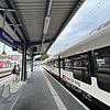 Der Konstanzer Bahnhof im Juni 2023. Von hier aus können Urlauber attraktive Ziele in Deutschland und sogar europaweit bereisen.