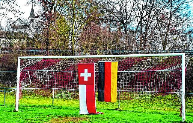 Deutschland oder Schweiz? Der FC Büsingen ist beides, ein deutscher Verein, der ausschließlich am Schweizer Spielbetrieb teilnimmt. ...