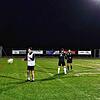 Auf dem Kunstrasenplatz in Peterzell nahmen die Fußballer der Spielgemeinschaft aus Mönchweiler und Peterzell ihr Training wieder auf. ...