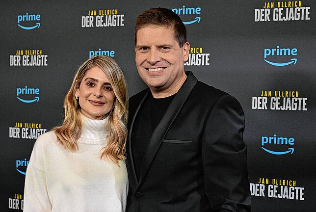 Der ehemalige Radprofi Jan Ullrich, hier mit seiner Partnerin Elizabeth Napoles, will einen Neustart wagen. Wie der aussehen soll, ist ...