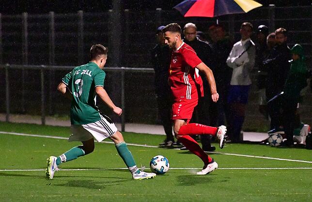 Bild 4: FC Wallbach feiert beim 3:1 gegen den FC Zell seinen ersten Heimsieg &ndash; und wir haben die Bilder!