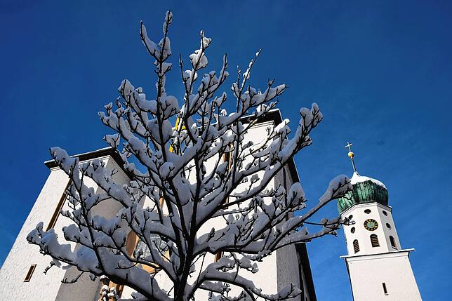 Bild 15: Und noch mehr Schnee! Die weißen Berge türmen sich in Stockach