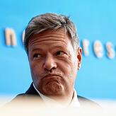 Wirtschaftsminister Robert Habeck will Solarenergie in Deutschland fördern.