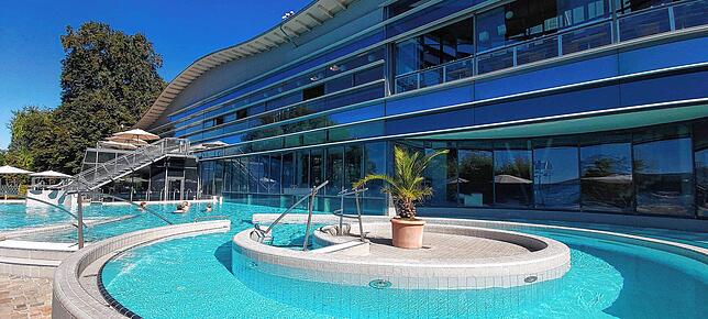 Die Bodensee-Therme in Überlingen soll geöffnet bleiben, betont die Stadtverwaltung.
