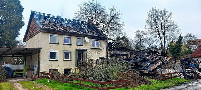 Das Wohnhaus ist nach dem Brand unbewohnbar.