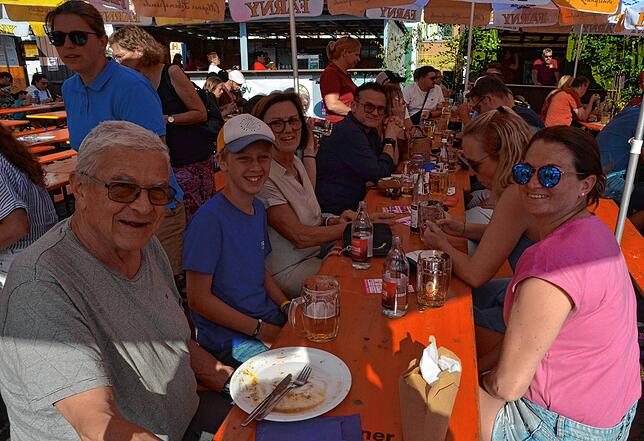 Bild 3: Das Stadtfestsamstag in Markdorf ist ein voller Erfolg