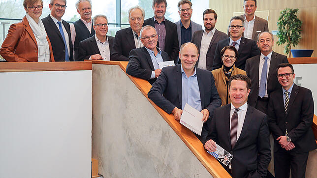 Das Singener Wirtschaftsforum ist eine Gemeinschaftsveranstaltung der Stadt Singen, der Stadthallen-Mannschaft, des ...