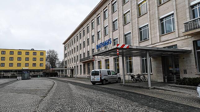 Die Stadtverwaltung Singen muss ihren 800 Beschäftigten nach dem Tarifabschluss im öffentlichen Dienst schrittweise mehr Lohn zahlen.