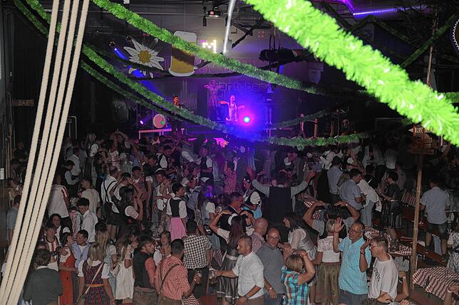 Bild 28: Die besten Bilder der Alpenparty in der Zoznegger Weiherbachhalle in der Gemeinde Mühlingen
