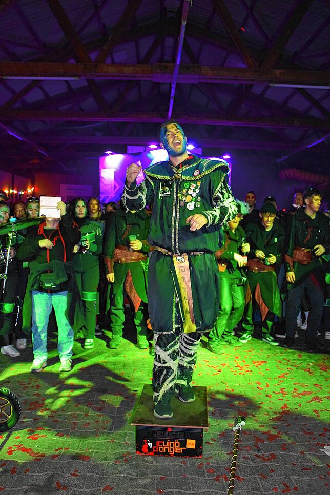 Bild 2: Gigantische Partynacht in Nöggenschwiel: 700 Guggenmusiker rocken mit DJs in drei Zelten!