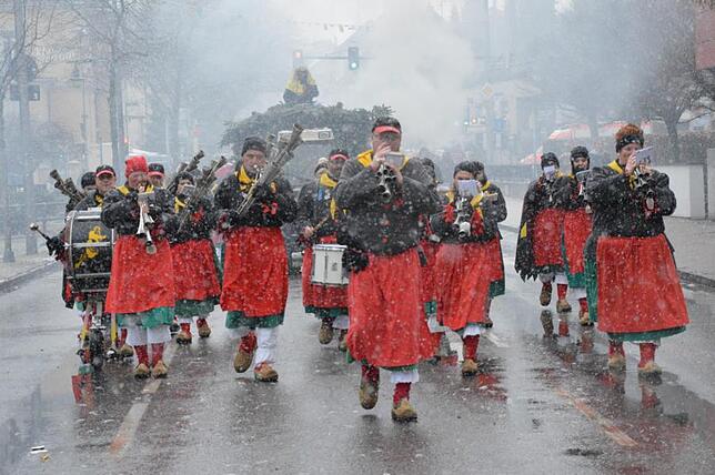 Bild 10: Bilder vom Narrensprung beim Ringtreffen des Alemannischen Narrenrings (Teil 5)