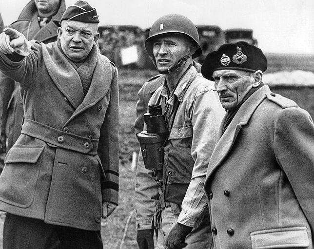 General Eisenhower an der Front.