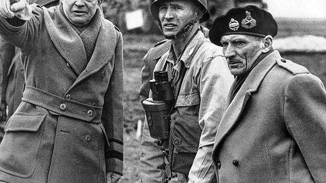 General Eisenhower an der Front.