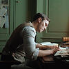 Nicholas Hoult spielt J.R.R. Tolkien.