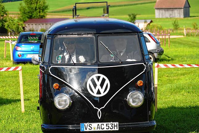 Bild 13: ACE feiern zu ihem 50. in ihrem Lustschloss auf der Hofwiese ein spektakuläres Geburtstagsfest