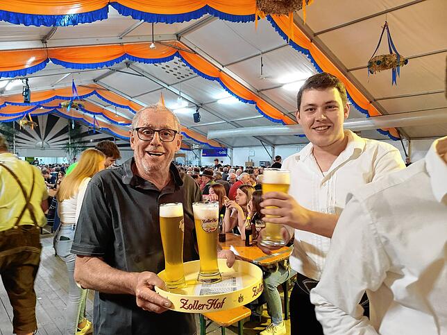 Bild 26: Bilder vom Stellen des Maibaums und Blasmusikabend zum Start des Liggersdorfer Maifestes