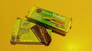 Die Dubai-Schokolade ist mit Pistaziencreme und gebratenen Teigfäden gefüllt.