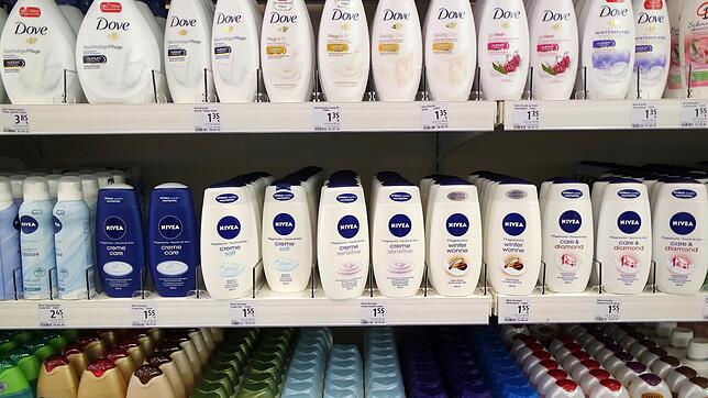 Shampoo, Pflegeprodukte und Putzmittel: Wenn die Deutschen solche Produkte brauchen, gehen sie bevorzugt in Drogerien wie dm, Rossmann ...