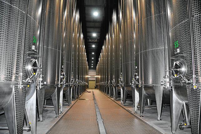Saft-Tanklager der Firma Widemann in Bermatingen wenige Kilometer vom Nordufer Bodensees entfernt. In derartigen Anlagen lagern ...