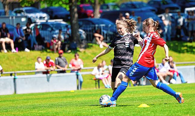 Bild 19: Unsere Bildergalerie vom B-Mädchen-Finale beim Bezirkspokal! SG Aach-Linz triumphiert im  Endspiel!
