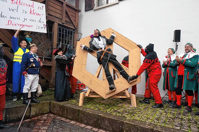 Bild 30: Kaiser auf dem Folterrad