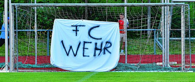 Bild 25: SG FC Wehr/Brennet unterliegt FC Emmendingen mit 0:4 – und wir haben Fotos! (Teil 2)